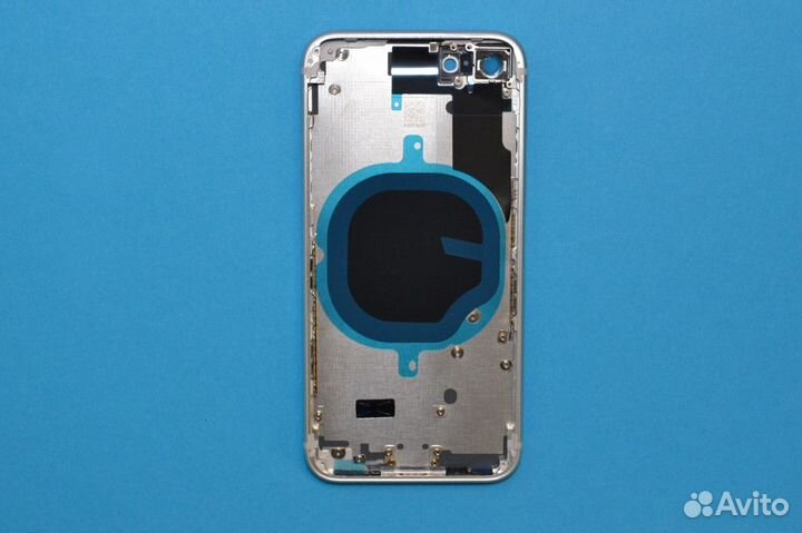 iPhone SE 2020 iPhone 8 корпус с кнопками белый