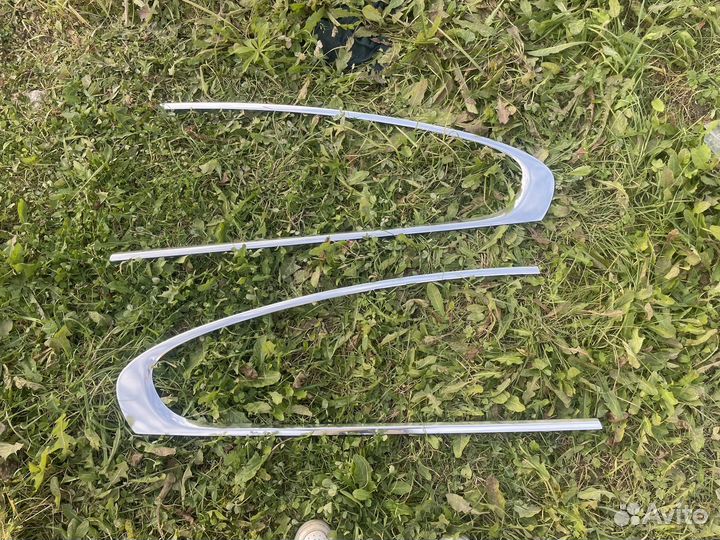 Молдинг двери задний правый/левый Jaguar Xf1