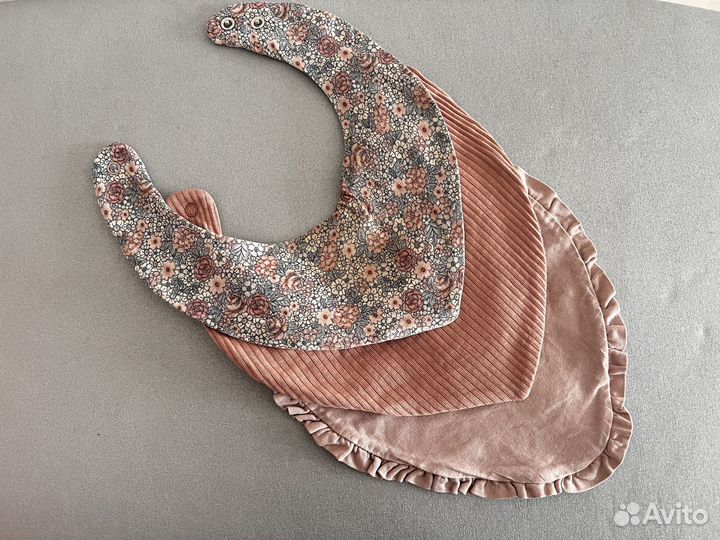 Слюнявчики-нагрудники H&M 3шт