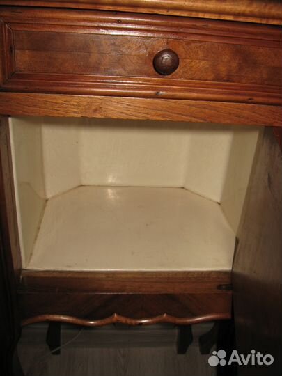 Мраморная антикварная тумбочка отреставрированная