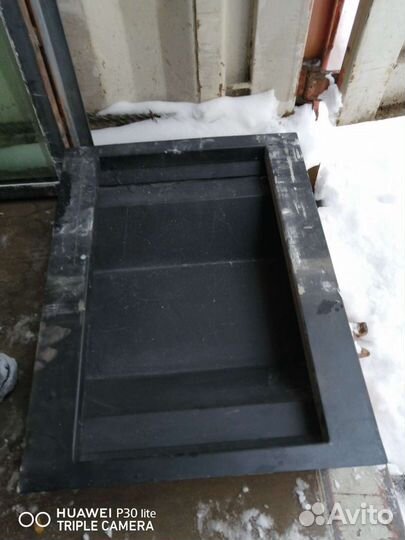 Бронирование окно с лотком