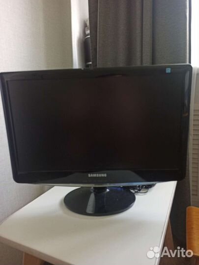 Монитор Samsung