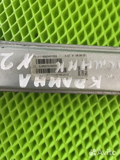 Задний правый механический стеклоподъемник калина