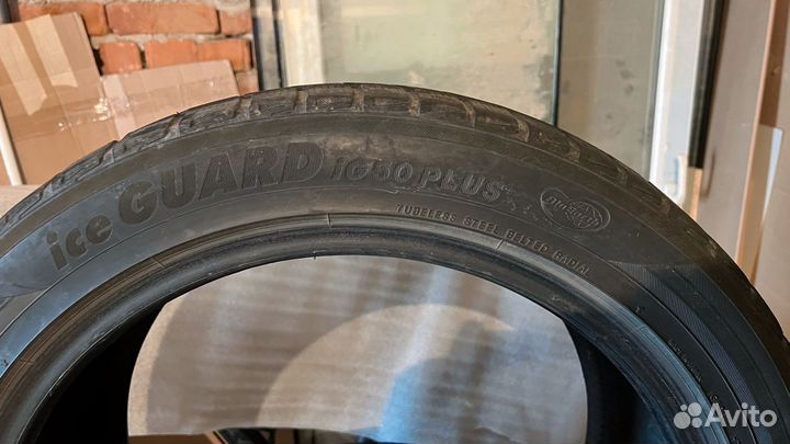 Yokohama Ice Guard IG50+ 245/45 R18