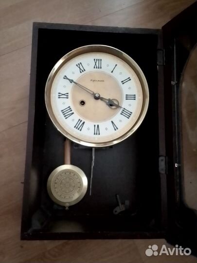 Часы настенные Янтарь с боем СССР 1986г