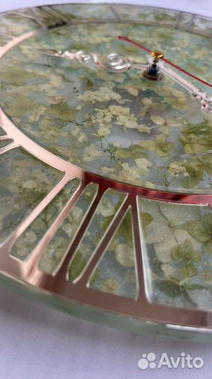 Часы настенные из эпоксидной смолы