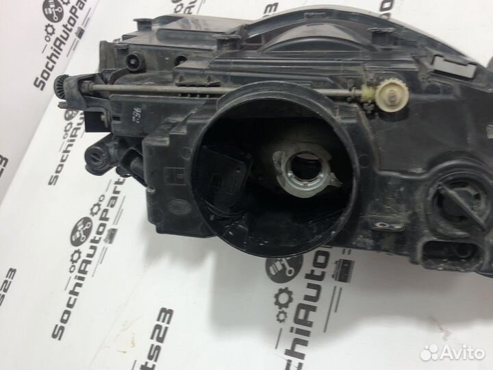 Фара левая Volkswagen Touareg рестайлинг галоген