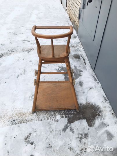 Стульчик для кормления