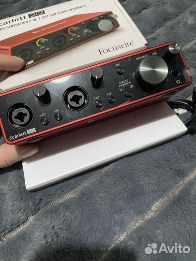 Внешняя звуковая карта Focusrite Scarlett 2i2 3gen