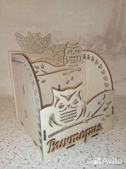 Карандашницы для школы и офиса разные