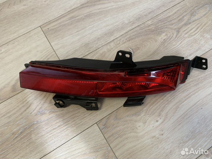 Фонарь противотуманный Land Rover Discovery Sport