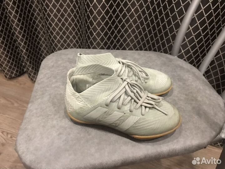 Футбольные бутсы (футзал)