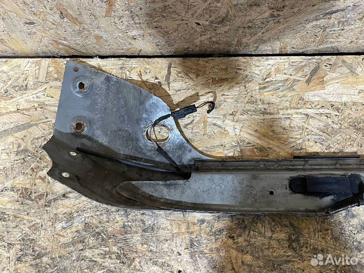 Планка кассеты радиаторов Mercedes-Benz M-Класс