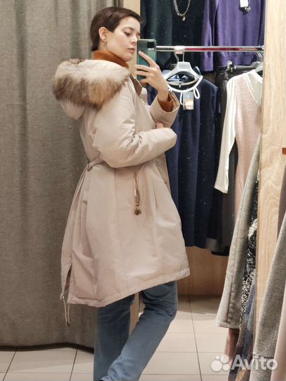 Пуховик кремовый на пухе размер L