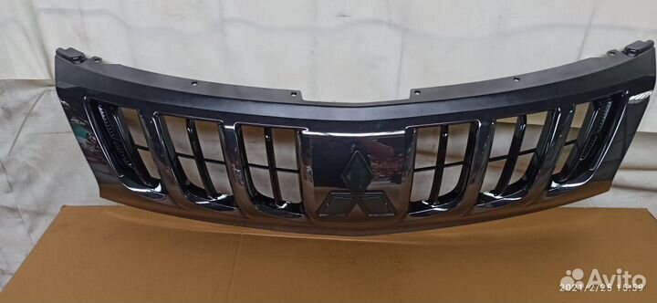 Решетка радиатора Mitsubishi L200 7450B007