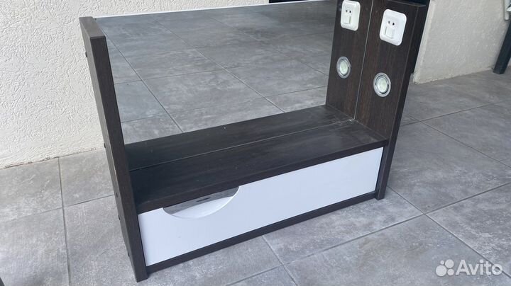 Полка в ванную с зеркалом бу