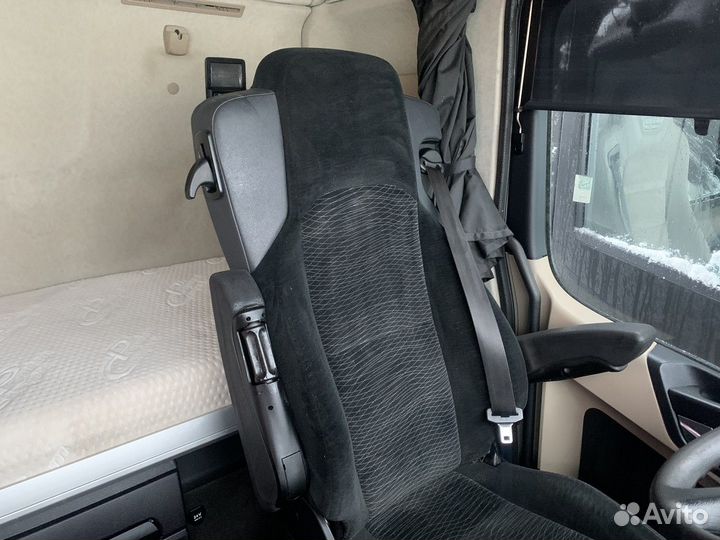 Сиденье водительское пневматическое