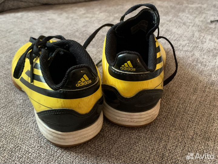 Футзалки adidas F50