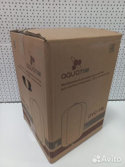 Расширительный бак гвс(белый)верт19 л. GVC-19L