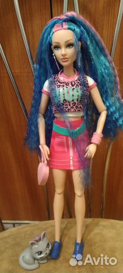 Кукла Люси, Барби