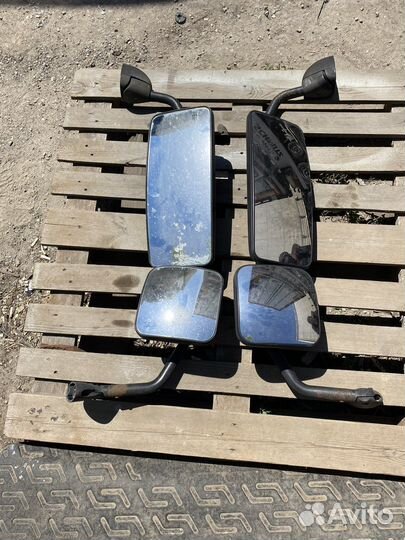 Зеркало заднего вида