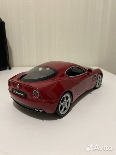 Модель 1/18 Welly Alfa Romeo C8 Competizione