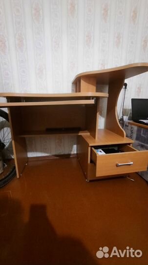 Компьютерный стол