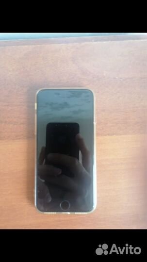 Телефон iPhone 8 64 gb
