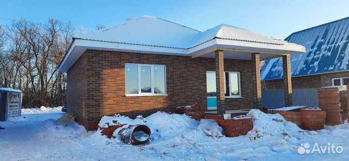 Команда строителей. Кладка кровля отделка