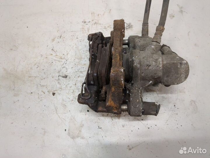 Суппорт Mazda 5 (CR), 2005