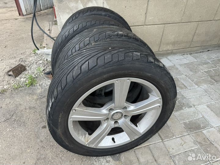 Комплект колес R17 5x112 225/50