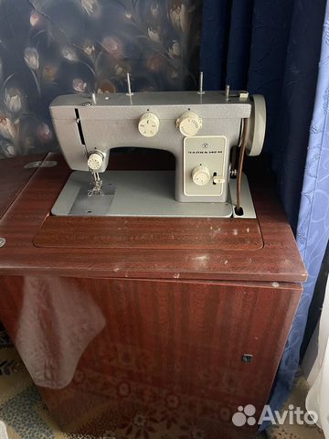 Швейная машинка чайка 142м