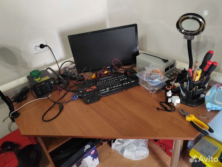Компьютерный стол