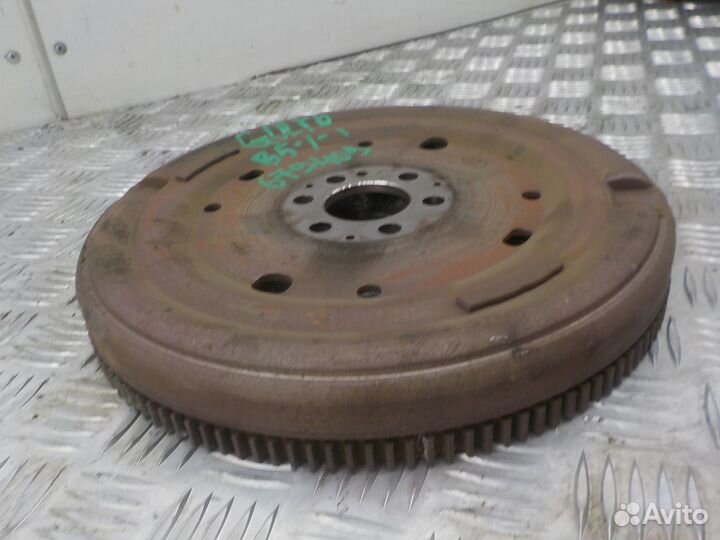 Маховик Volkswagen Golf