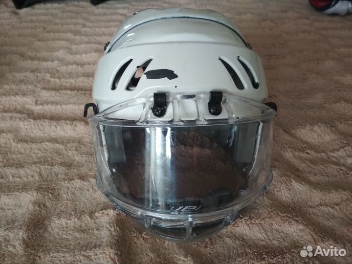 Шлем хоккейный