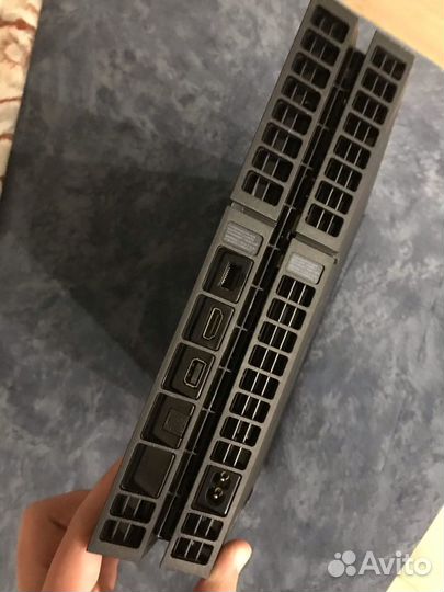 Play station 4 slim 1tb