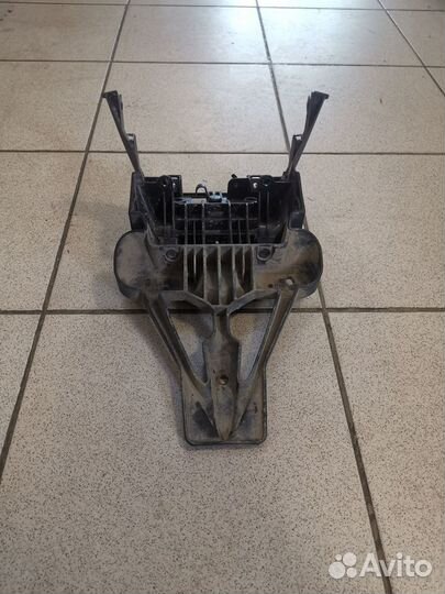 Кронштейн номера Honda vfr 1200 2011