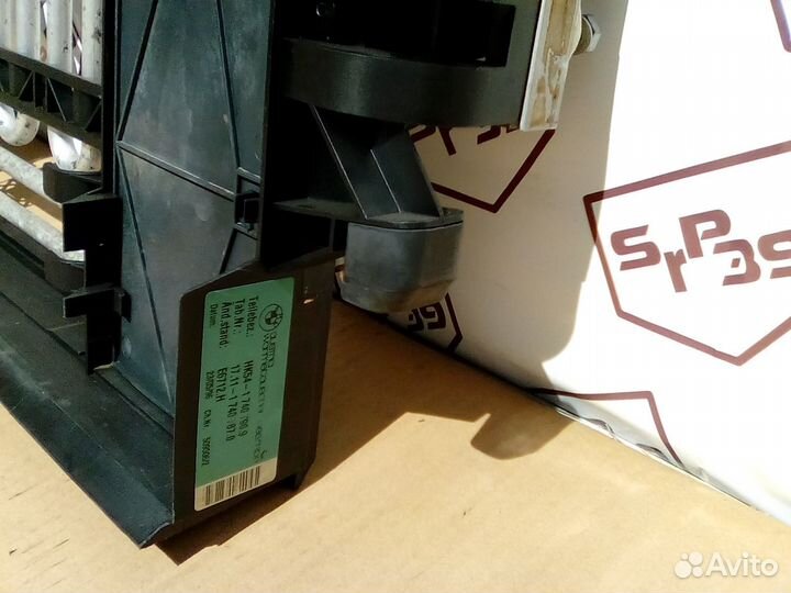 Передняя рамка радиаторов бмв Е39 BMW E39