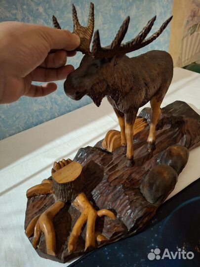 Лось из дерева