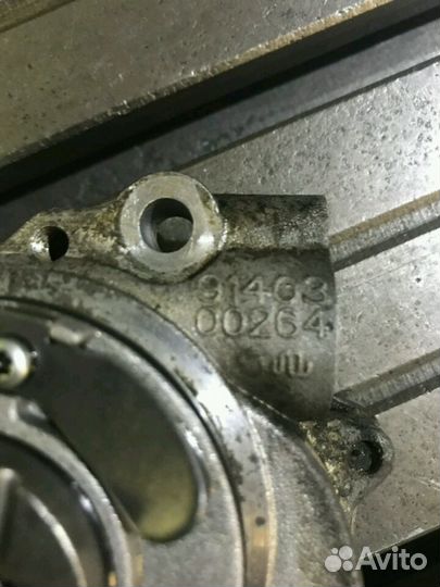 Насос вакуумный Ssang Yong D20DTF 6712300165