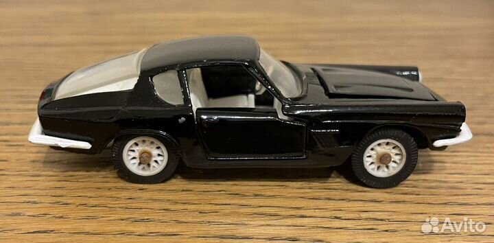 Модель ремейк 1:43 Мазерати Мистраль Купе