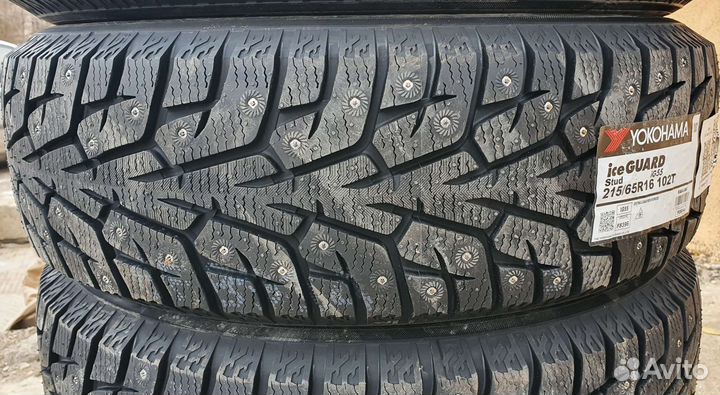 Yokohama Ice Guard Stud IG55 215/65 R16 102T