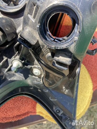 Фонарь (стоп) задний правый Lexus NX 200