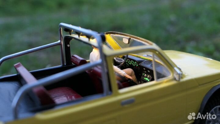 Р/у модель нива-кабриолет в масштабе 1:18