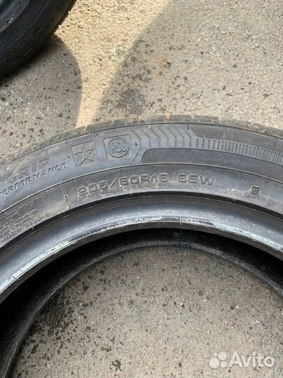 Goodyear EfficientGrip Performance 205/60 R16