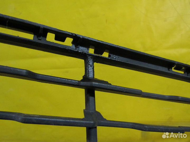 Решетка в бампер BMW X1 - F48 15-19г 1063