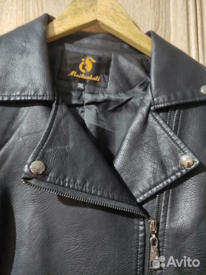 Куртка кожаная женская 46 48 новая