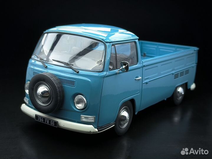 Volkswagen T2 pick-up 1/18 (Solido)