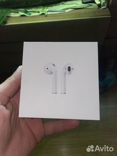Беспроводные наушники AirPods 2 поколения