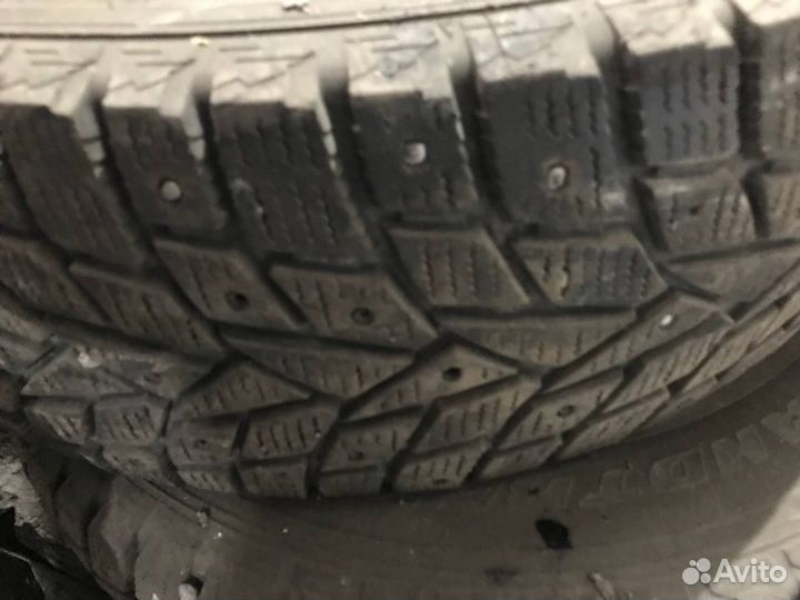 Dunlop Grandtrek Ice 02 235/70 R16